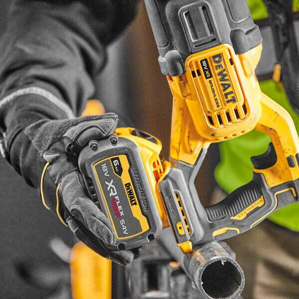 Sierra Sable sin Escobillas XR 18V Flexvolt Advantage con maletín Dewalt DCS386NT DEWALT - 9