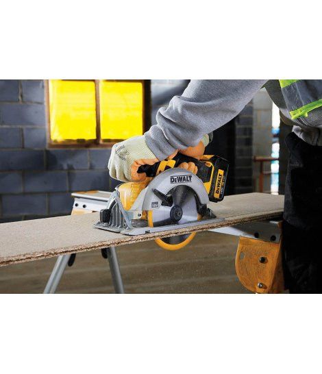 Dewalt XR Circular Saw DCS391Z - 18V with bag