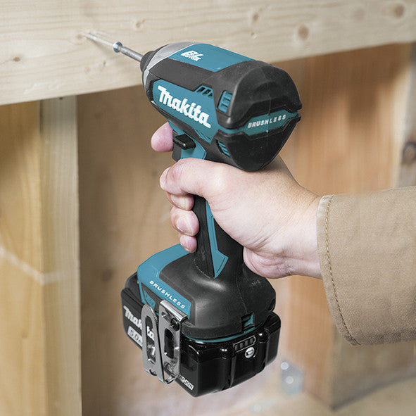 Makita kit 7 tools + 2bat 5Ah + charger + 2 bags LXT600 DLX7180BL2