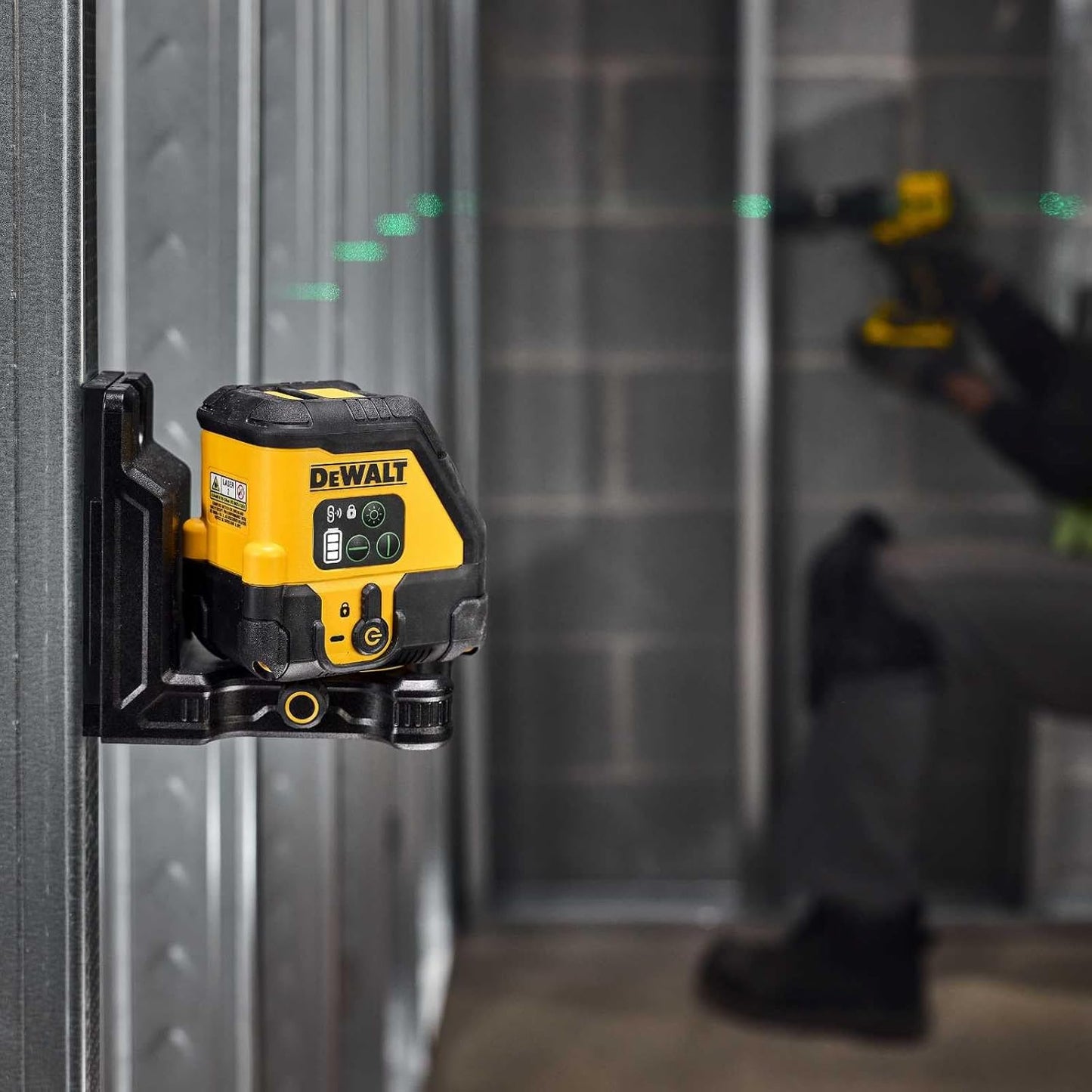 Dewalt DCLE14201GB 2-Line Cross-Line USB-C Self-Leveling Green Laser Level