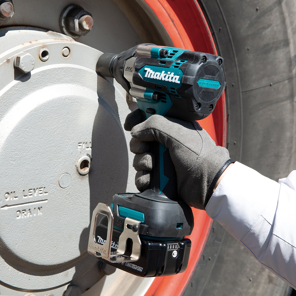 Makita DTW700RTJ 18V 1/2" LXT Impact Wrench 700 Nm with 2 x 5Ah Batteries + Charger + Carrying Case
