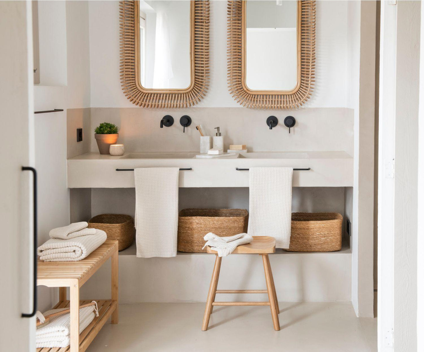 Andrea House oak wood stool