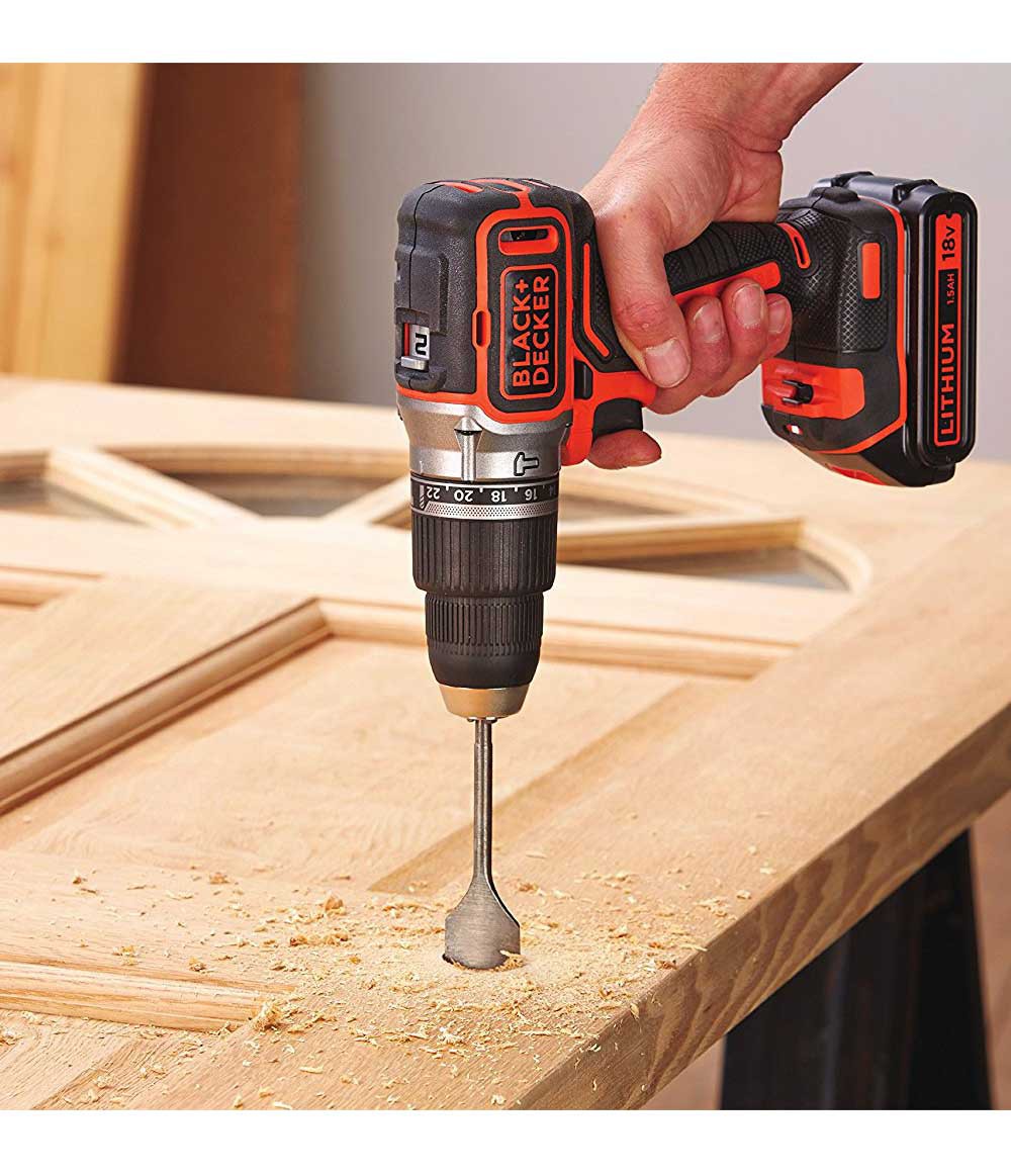 Taladro percutor Black+Decker BL188KB Sin escobillas - 18 V 2 bat. 1,5 Ah y maletín