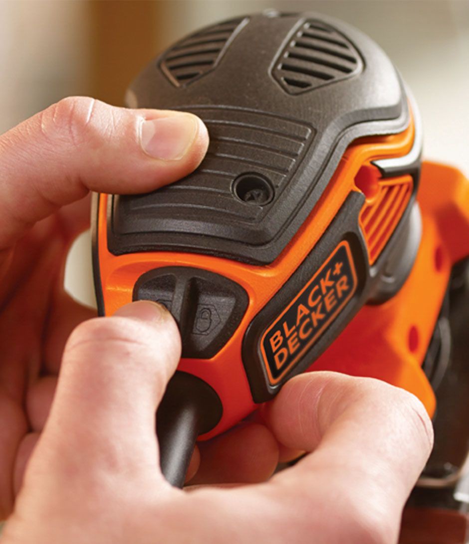 LIJADORA DE DETALLES BLACK AND DECKER KA 450–220 W